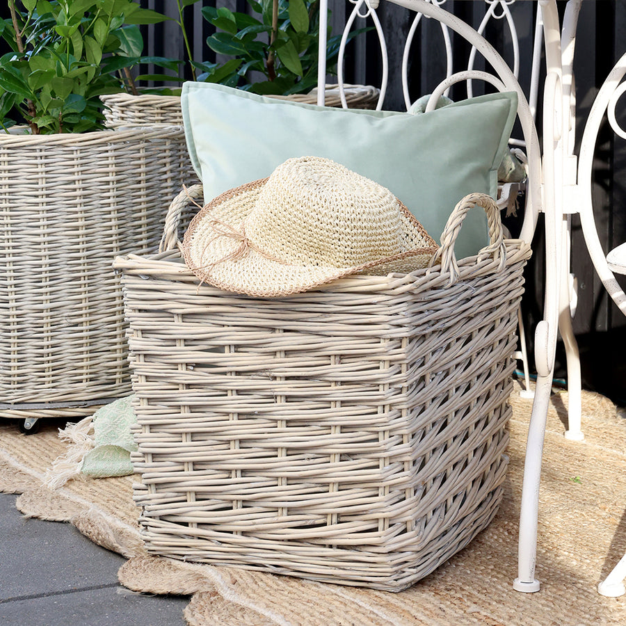 Chic Antique Nordic Home kaspó szett világos enteriőrben