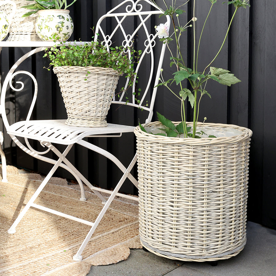 Natúr fűzfa kaspó műanyag béléssel – részletfotó