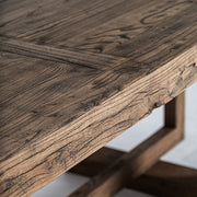 NORVIK szilfa étkezőasztal 7 cm vastag, természetes élű lap közelről