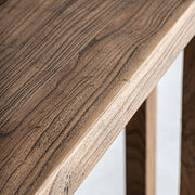 Norvik konzolasztal – natúr szilfa lap részlete közelről