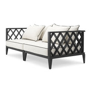 Eichholtz Ocean Club prémium kültéri kanapé Sunbrella párnákkal perspektívában