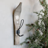 Old French natúr karácsonyi fogas fenyőág mellett, vintage hangulatban