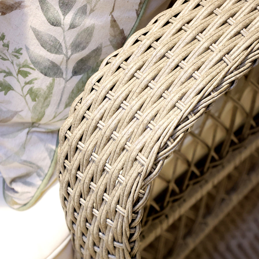 Old French napozóágy részletkép fonott karfáról