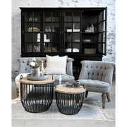 Fekete színű, 8 ajtós vitrines szekrény,