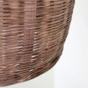 Kézzel font natúr rattan lámpabúra részlete finom kézműves fonatszerkezettel