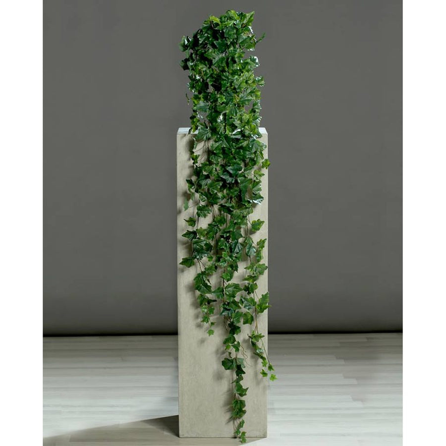 Borostyán csüngő műnövény.