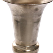 Öntött alumíniumból készült, aranyszínű nagy kaspó-váza.