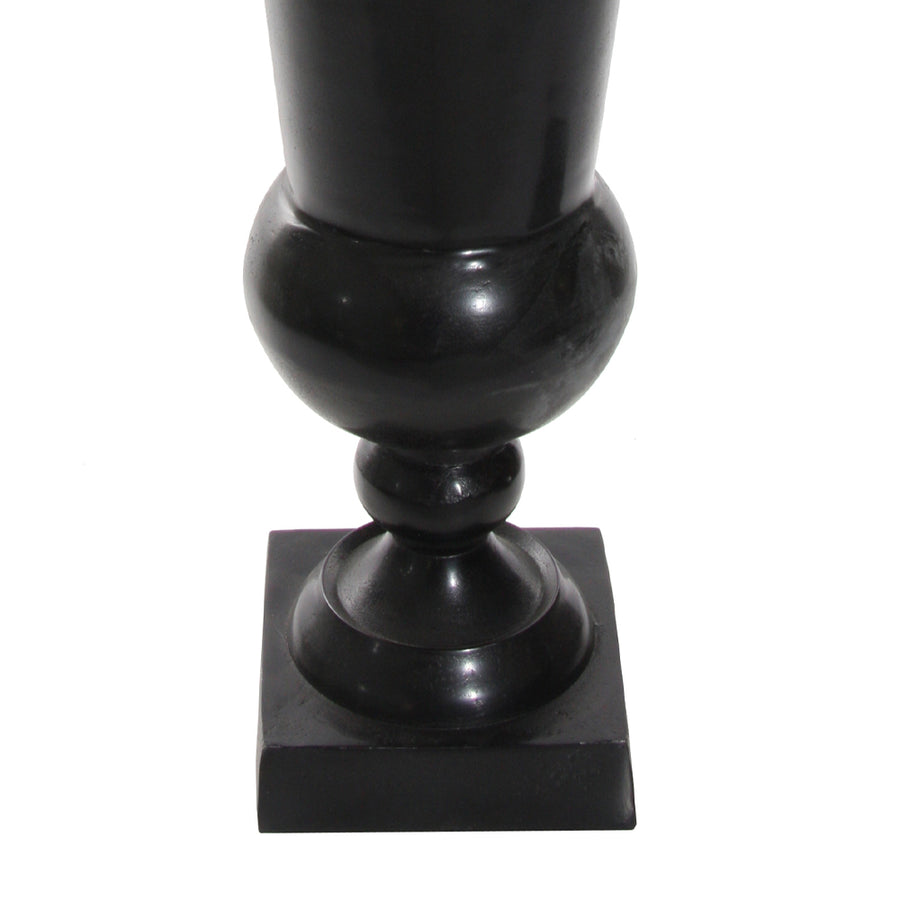 Öntött alumíniumból készült, kültérre is alkalmas, fekete színű óriás kaspó-váza .