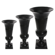 Öntött alumíniumból készült, kültérre is alkalmas, fekete színű óriás kaspó-váza .