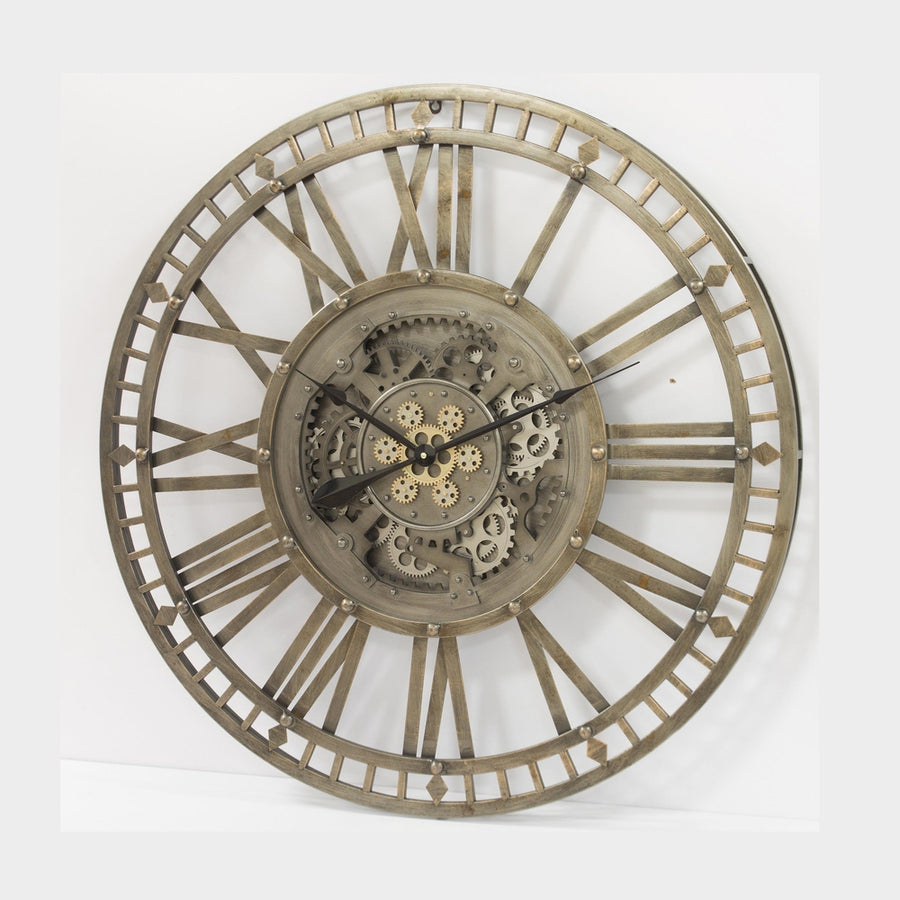 Fémből készült, antikolt felületű, bronzszínű óriás falióra..