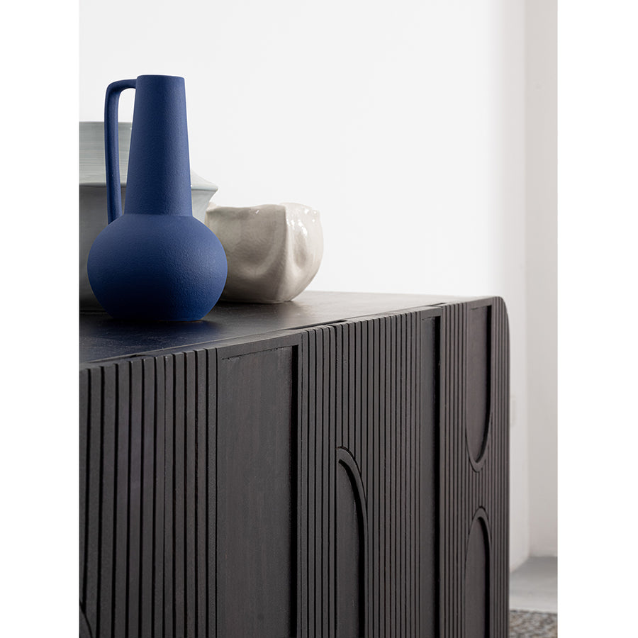 Mangófából készült, 4 ajtós, fekete színű desing tálalószekrény.