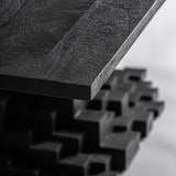 mangófa étkezőasztal részlet homokfúvott fekete felülettel