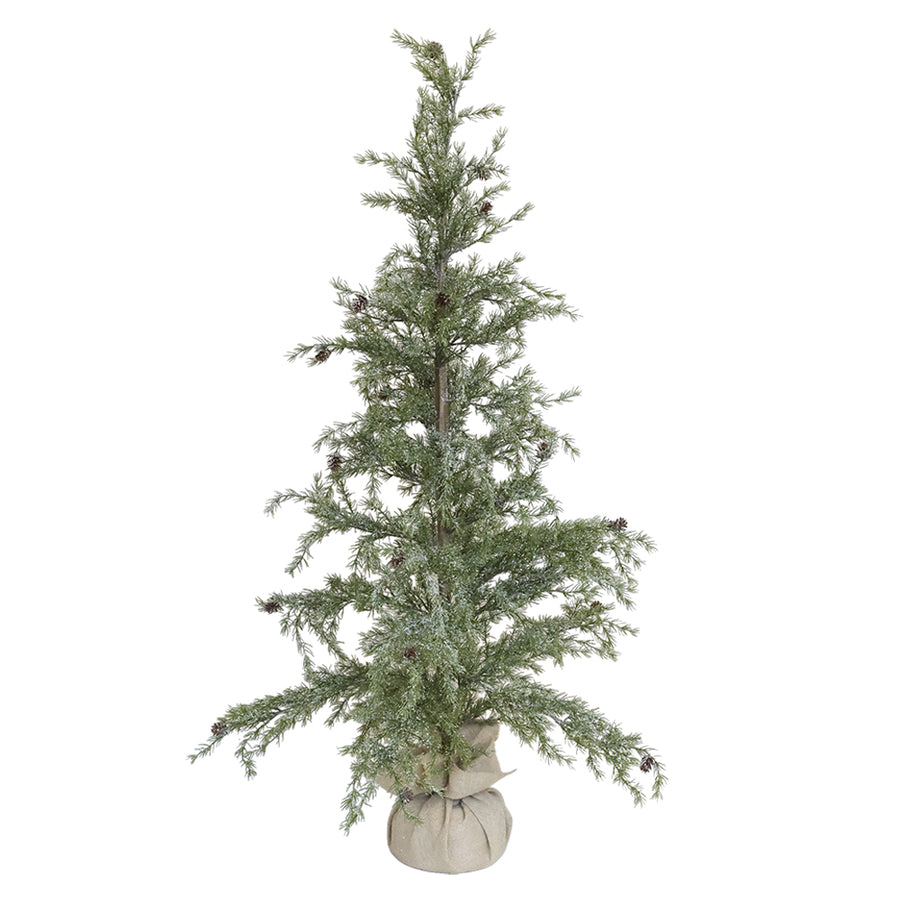 Chic Antique PINE 150 cm-es havas dekor műfenyő tobozokkal és jutával borított talppal, fehér háttér előtt