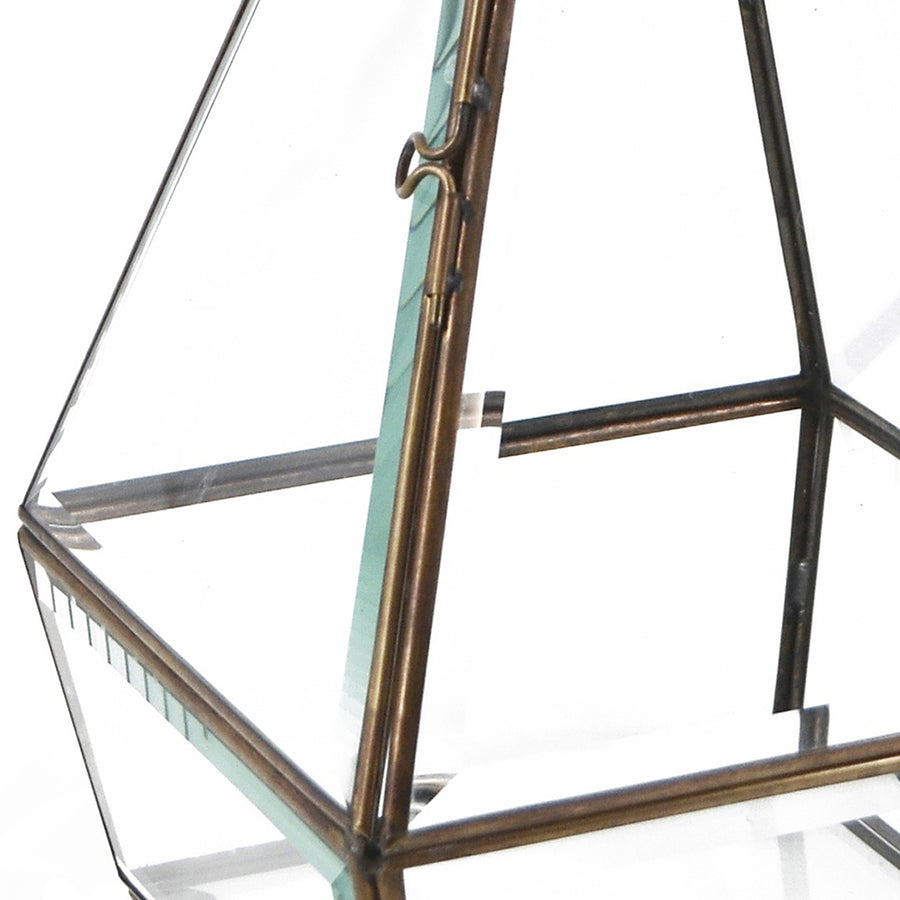 Vintage stílusú, bronzból készült, kézműves lámpás.