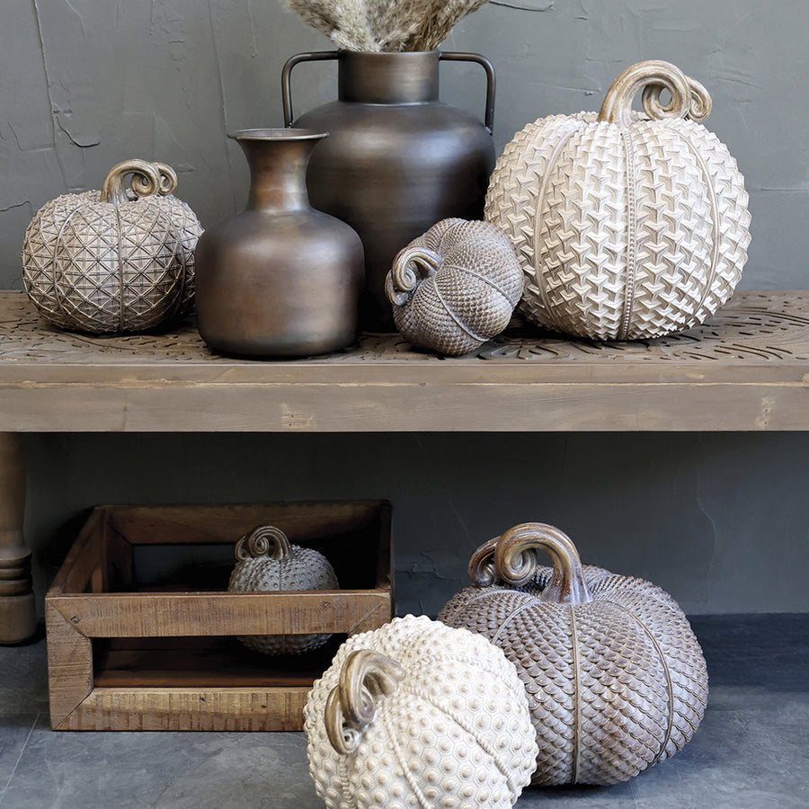 Antik tejeskávészínű, dísztök dekoráció.