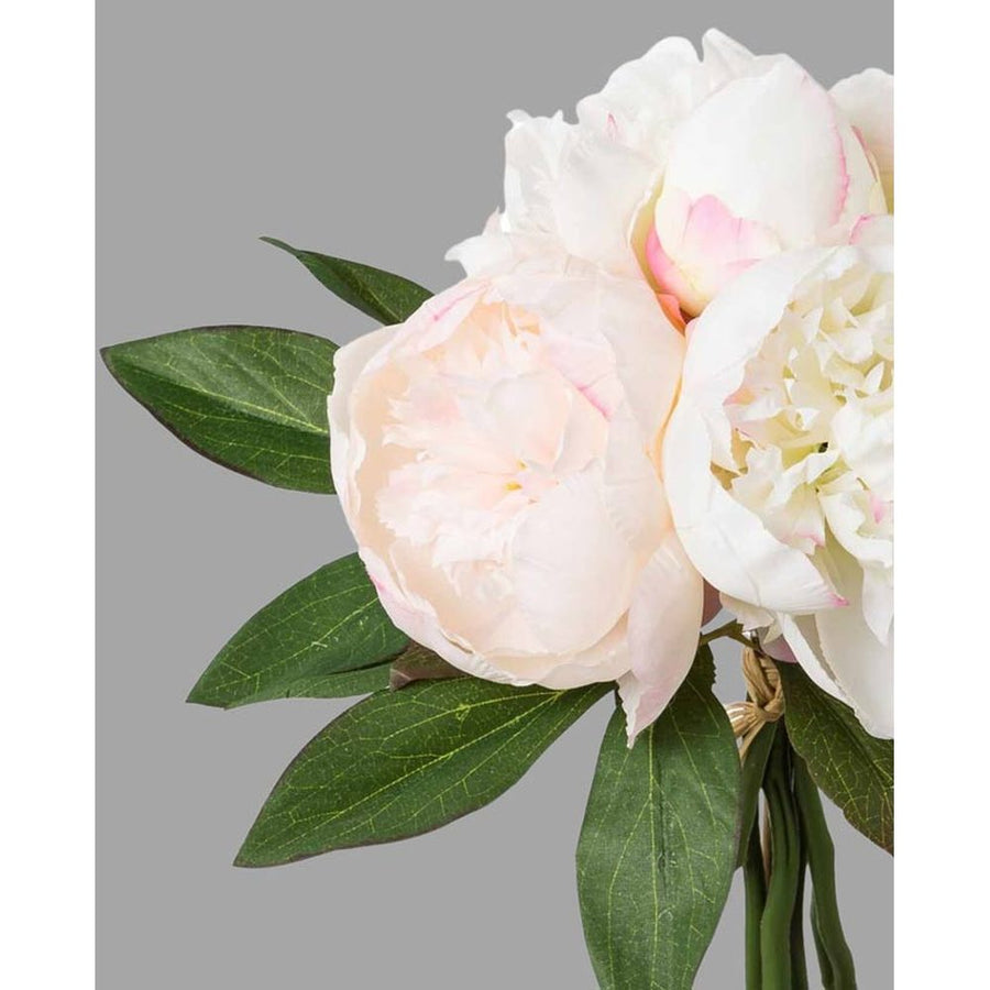 Halvány rózsaszín színű, mesterséges pünkösdi rózsa csokor .