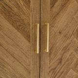 Halszálka mintás tölgyfa ajtó arany fogantyúkkal részlet