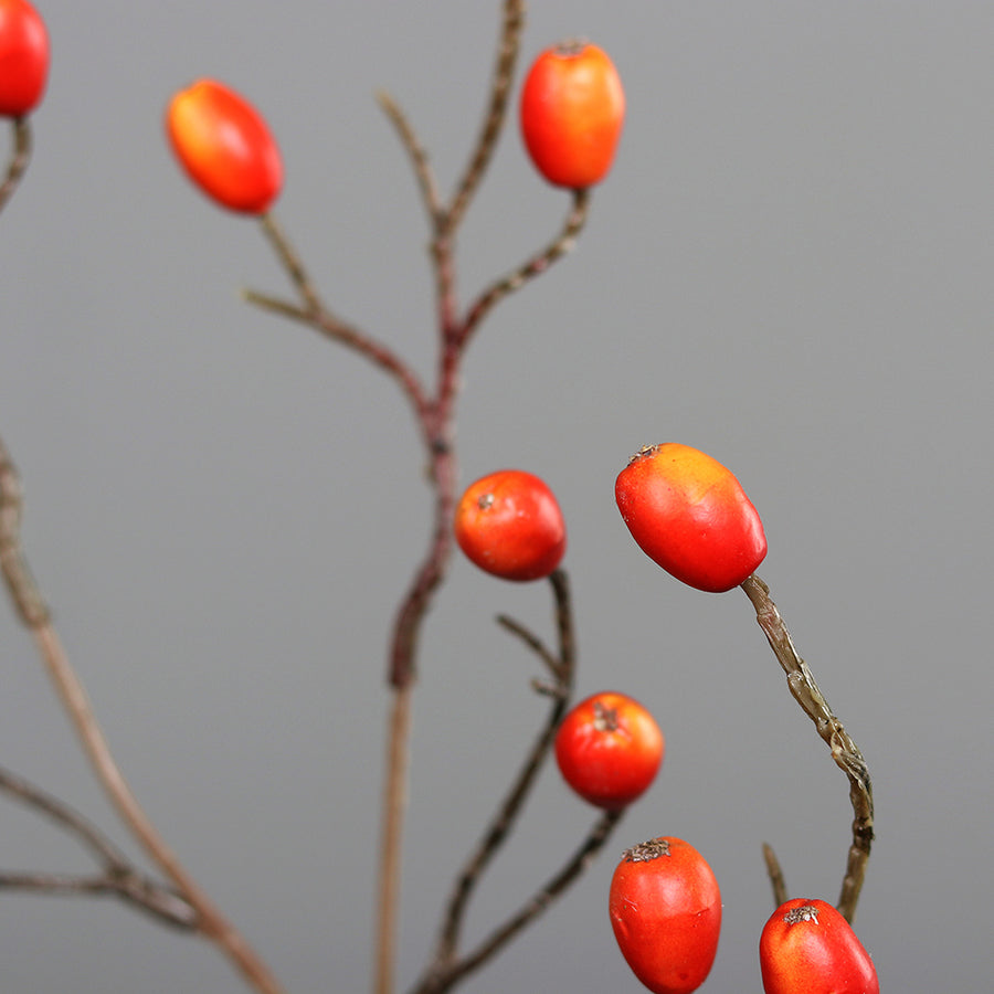 Részletfotó: Rosa Canina mű csipkebogyó ág narancssárga bogyókkal és szálas ágakkal, 83 cm