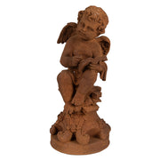 Rozsdabarna színű, antikolt felületű angyal figura.