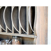 Tányértartó fali póc részlete.