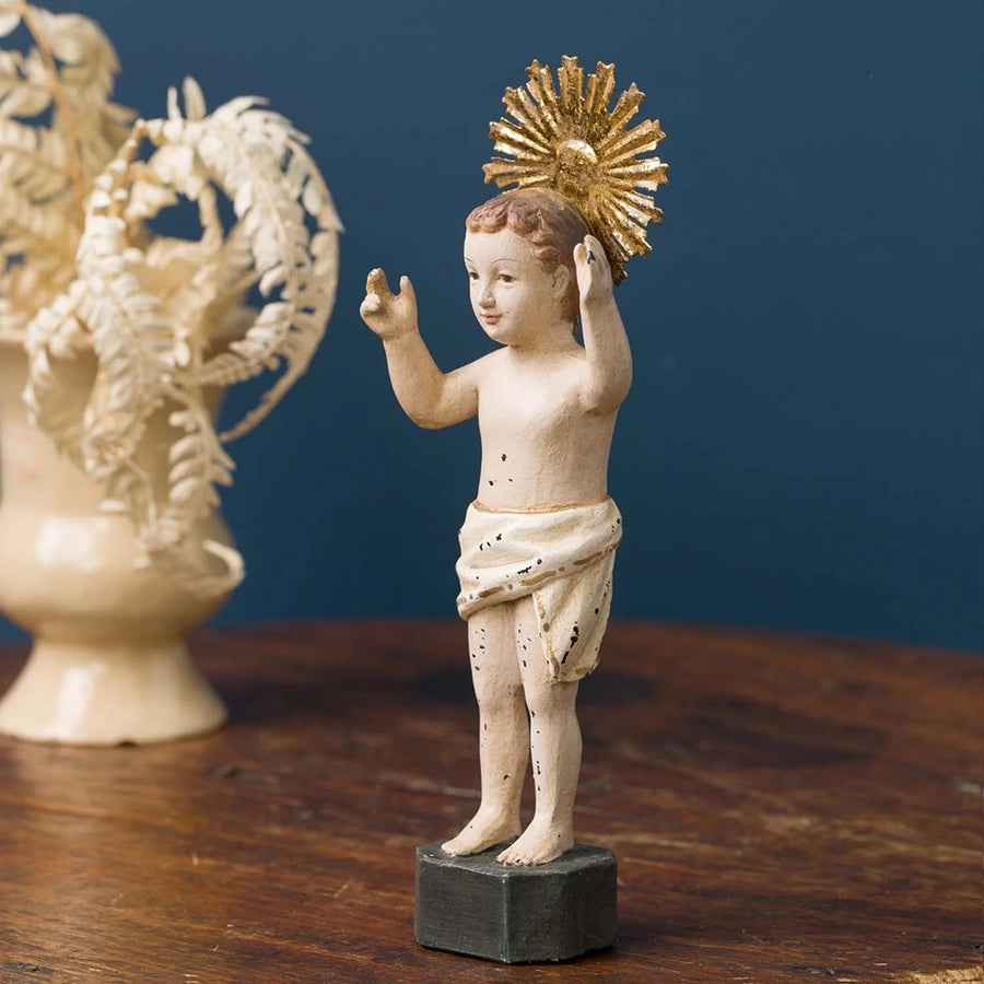 sacred gyermek jézus figura oldalnézetben