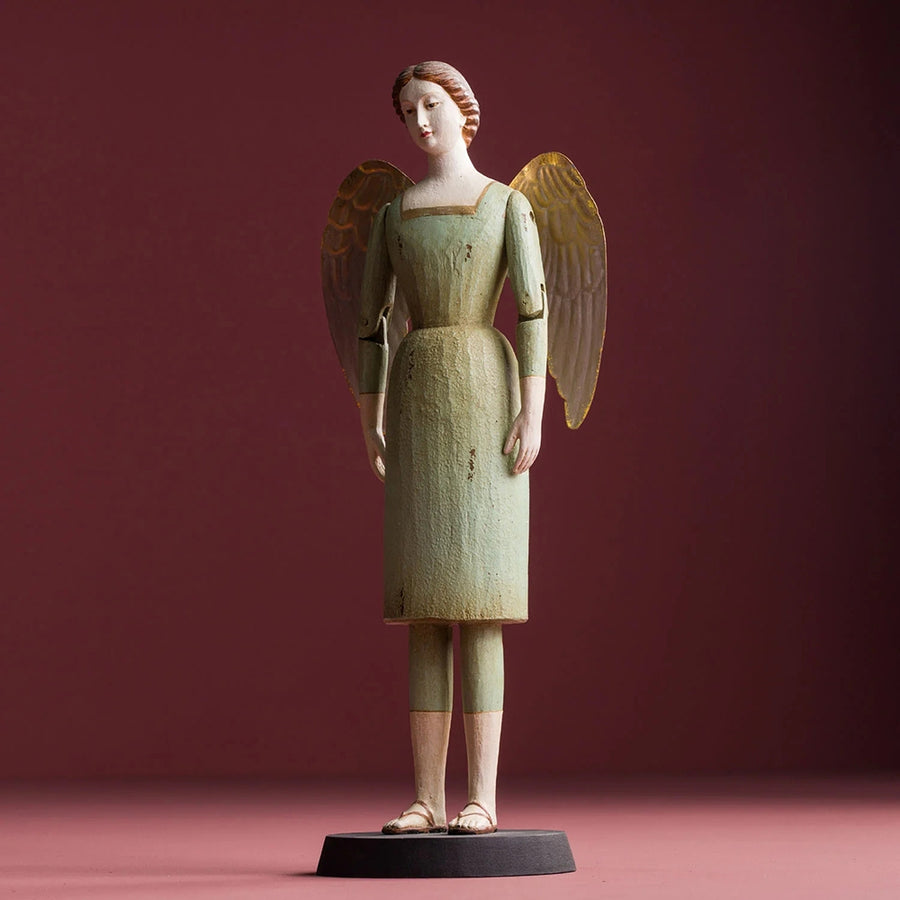 SACRED zöld angyal figura oldalnézet – mozgatható karokkal és fém szárnyakkal