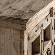 Orientál ihletésű, natúr színű, újrahasznosított natúr mangófából készült, 4 ajtós rusztikus tálaló.