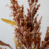 Sorghum mokkaszínű magvas mű ág részletfotó, sűrű magvas textúrával