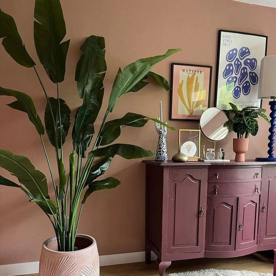 Strelitzia Nicolai műnövény részletfotó: élethű, erezett zöld levelek Real Touch hatással.