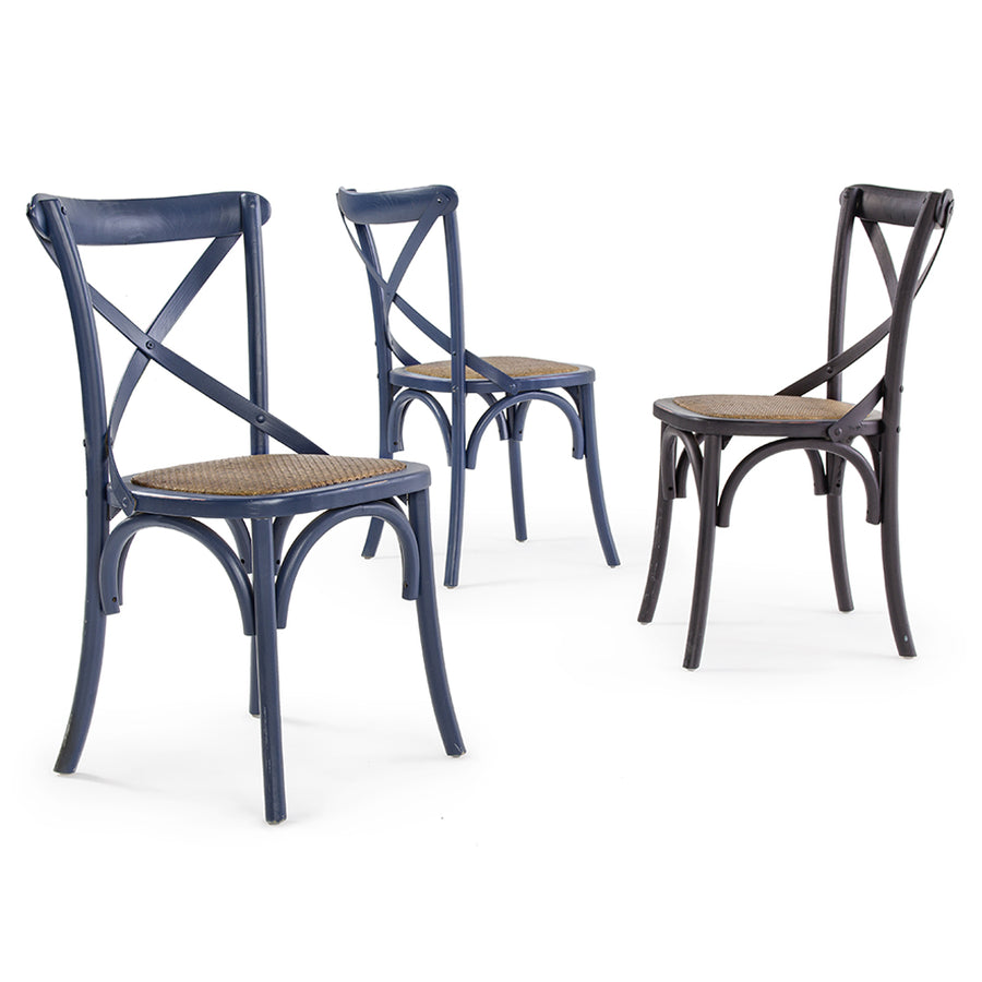 Fekete színű, thonet jelleg étkezőszék.