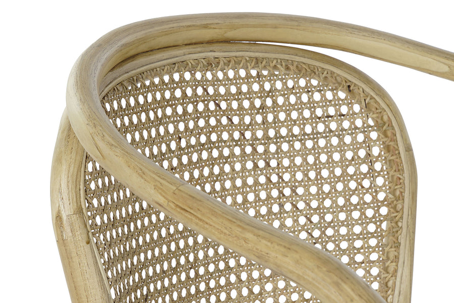 Thonet ihletésű, natúr színű, lakkozott felületű szilfából készült, mediterrán stílusú, formatervezett, karfás kialakítású étkezőszék.