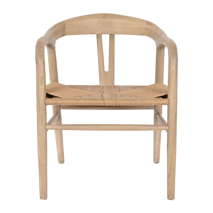 Natúr színű, formatervezett karosszék.