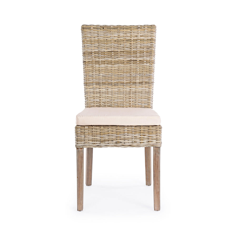 TAVIRA natúr rattan étkezőszék előlnézetből, magas háttámlával.