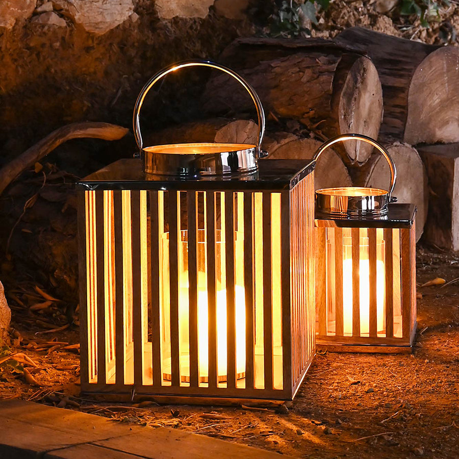 Mangófából és rozsdamentes acélból készült lámpás.