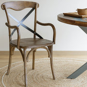 Thonet ihletésű, barna színű, x háttámlájú , tölgyfa karosszék.