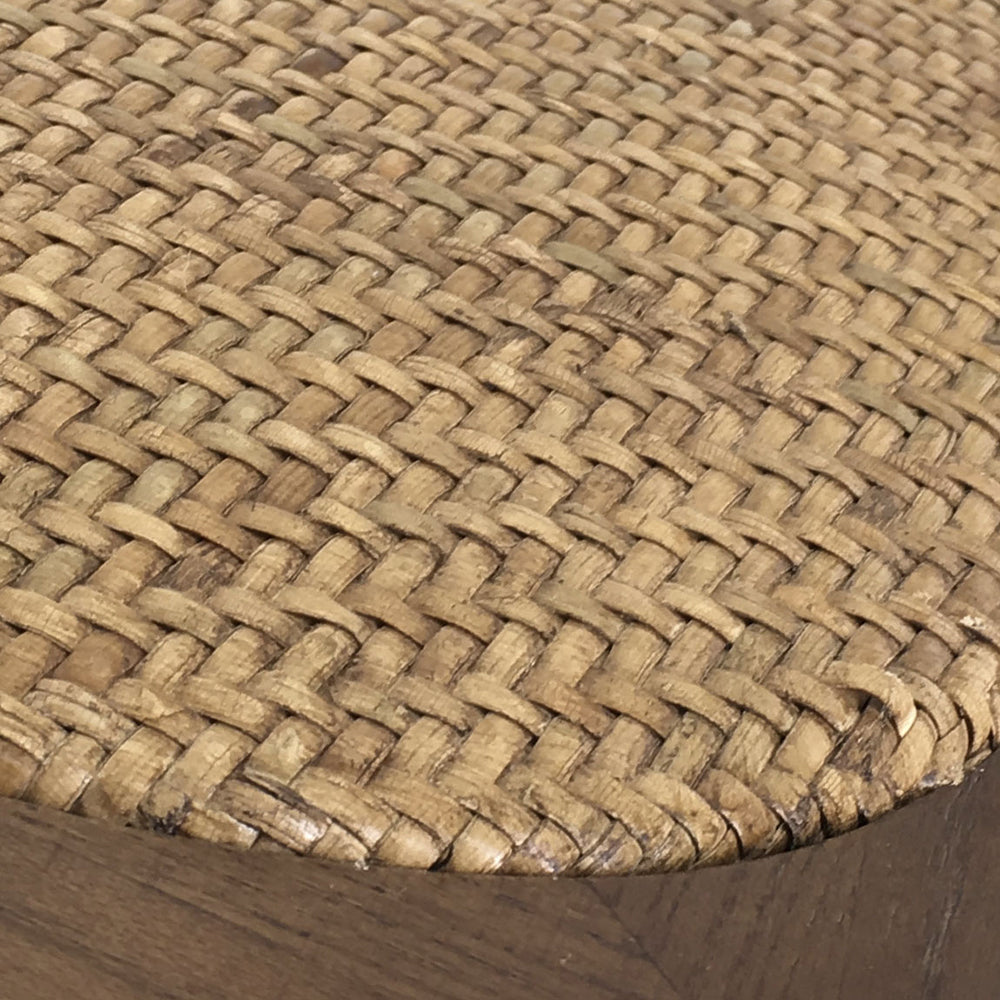 Thonet jellegű, barna színű tölgyfából készült étkezőszék.