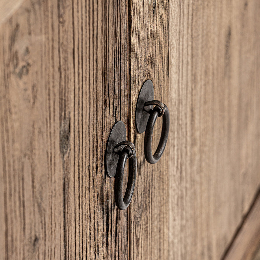 Natúr színű, felületkezelt újrahasznosított szilfából készült, óriás kézműves tálaló.