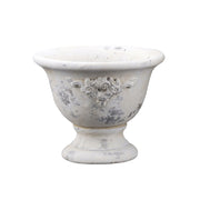 Antikolt krémszínű cement kaspó talpas kialakítással, növényi díszítéssel – VALO kollekció