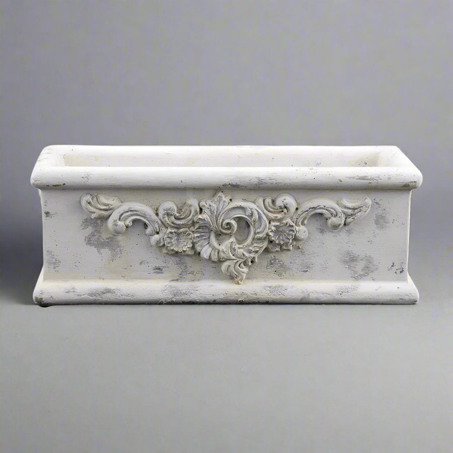 Rusztikus VALO cement ültetőláda semleges háttérrel, teljes nézetből