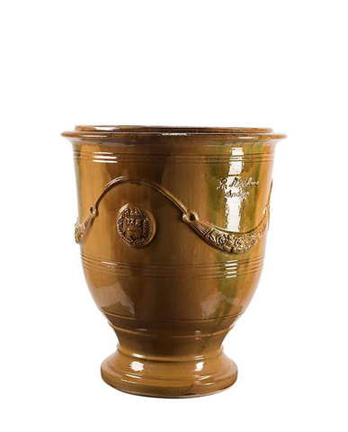 Provanszi stílusú, okker mázas anduze kerámiakaspó a Vase d' Anduze Emaillés Tradition kollekcióból, Medici motívummal és fényes felülettel.