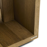 Vermont tölgyfa éjjeliszekrény részlet, márkajelzés és fa felület