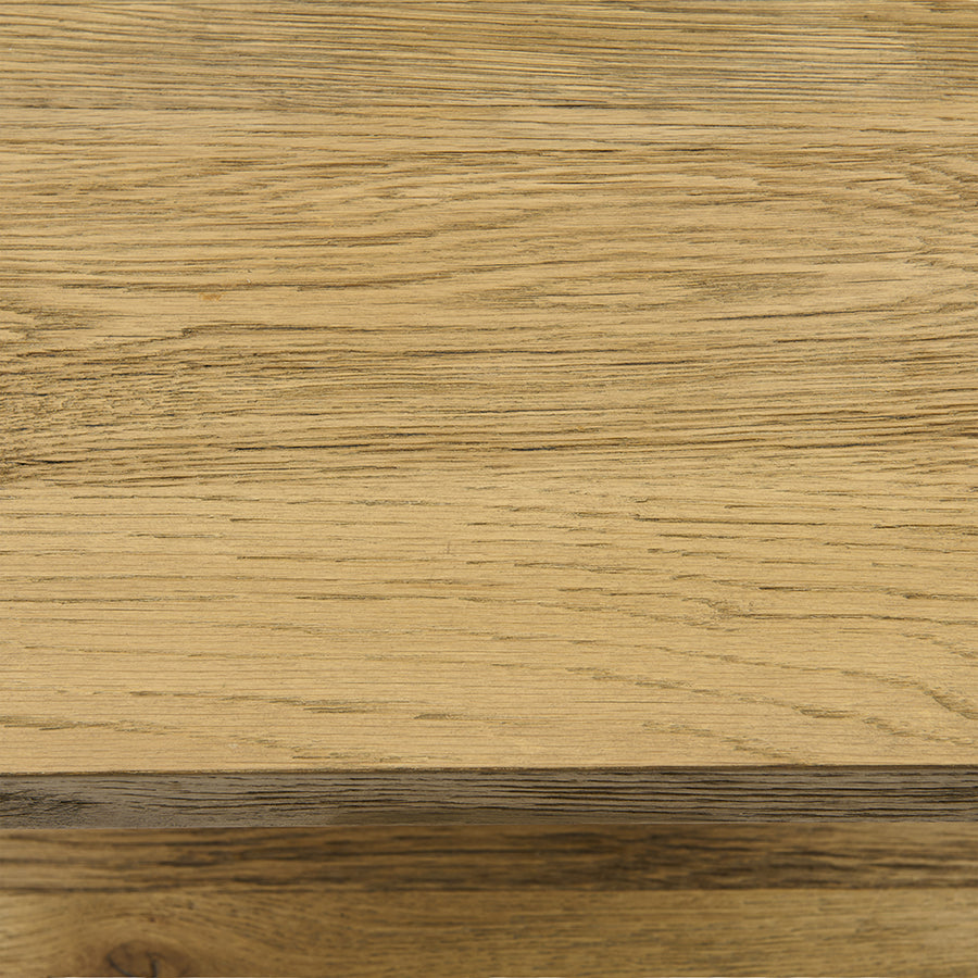 Vermont éjjeliszekrény fa erezet részlet, természetes tölgy mintázat