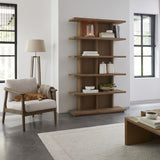 Vermont könyvespolc nappaliban, dekorációval és könyvekkel berendezve