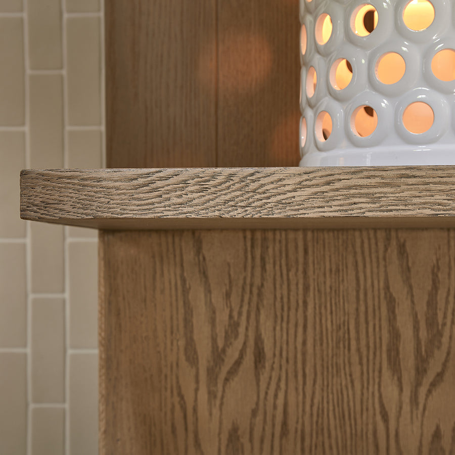 Vermont tölgyfa konzolasztal részlet, rusztikus felület és vastag lap kialakítás