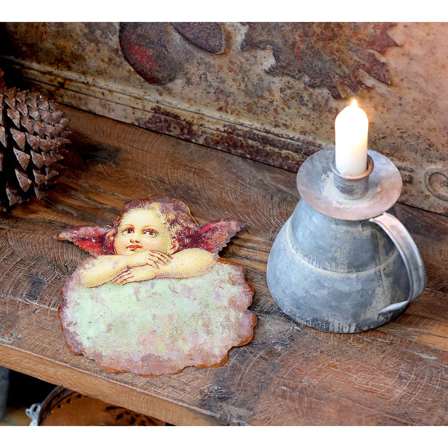 Függeszthető kialakítású fém angyal figura.