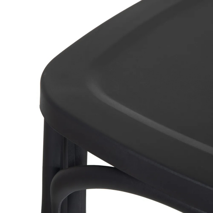 Sötétszürke műanyag bisztrószék.