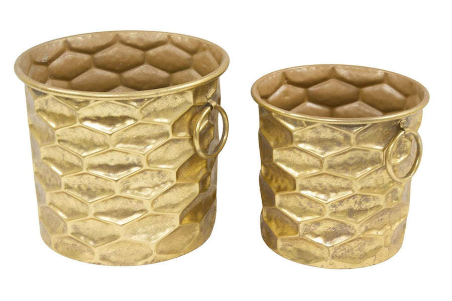 Modern stílusú, antik arany színű, 24,5 és 30 cm átmérőjű, dombormintás felületű, fém kaspó szett.