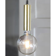 Fényes sárgaréz színű, modern, csőszerű dekorfoglalat.