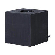 Fából készült, kocka formájú, fekete színű asztali dekorfoglalat.