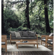 Prémium kategóriás, kortárs keleti stílusú,190 cm hosszú és 90 cm széles 3 személyes teakfa kanapé sötétszürke UV álló párnákkal őserdőben fotelekkel és asztallal 